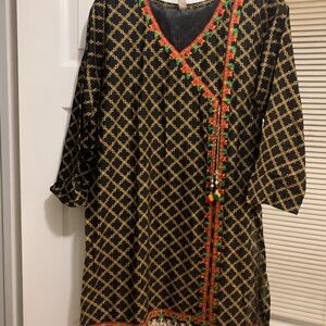 Pakistani Indian Bollywood Black & Gold Patterned Women's kurta with Red Trim